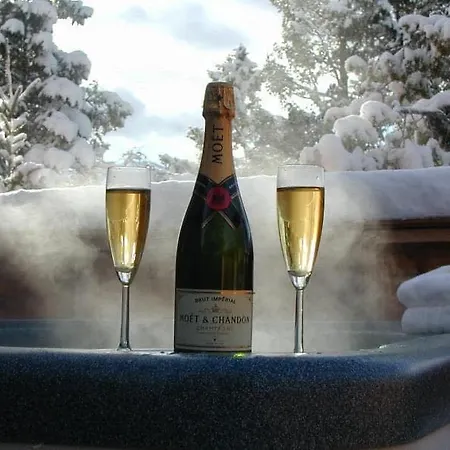 Christmas Hot Tub - Near York Feriehus